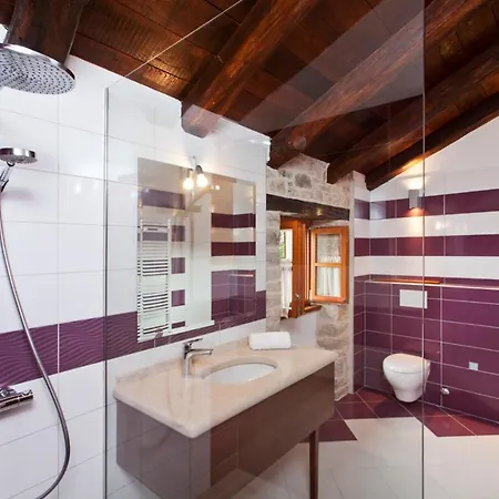 Sleeps 17 With Pool Air Con And Wifi Villa Boskari