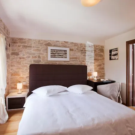 Sleeps 17 With Pool Air Con And Wifi Villa *