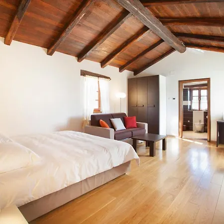 Sleeps 17 With Pool Air Con And Wifi Villa Boskari